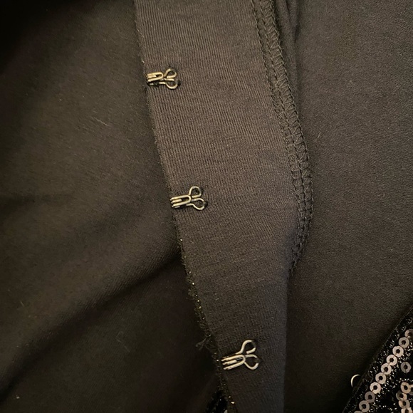 Talbots Womens Black Tunic Top Sequin Embroidered Split Neck Size Medium - Picture 5 of 6